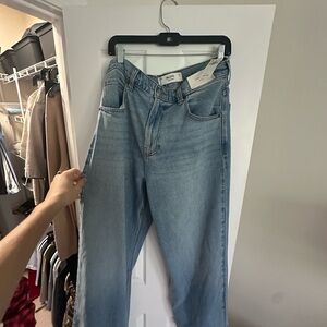 Hollister Women's Light Blue Straight Leg Jeans